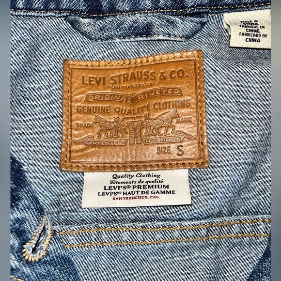 Levi’s Small Women’s Denim Jacket - Picture 6 of 8